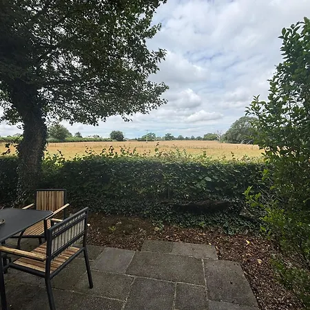Accommodation Bristol Airport-2