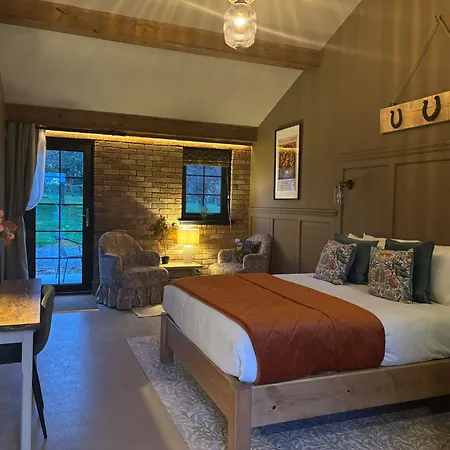 Accommodation Bristol Airport-3